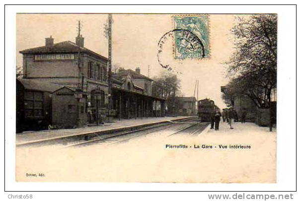 93  PIERREFITTE  La Gare   Animée   Train - Pierrefitte Sur Seine