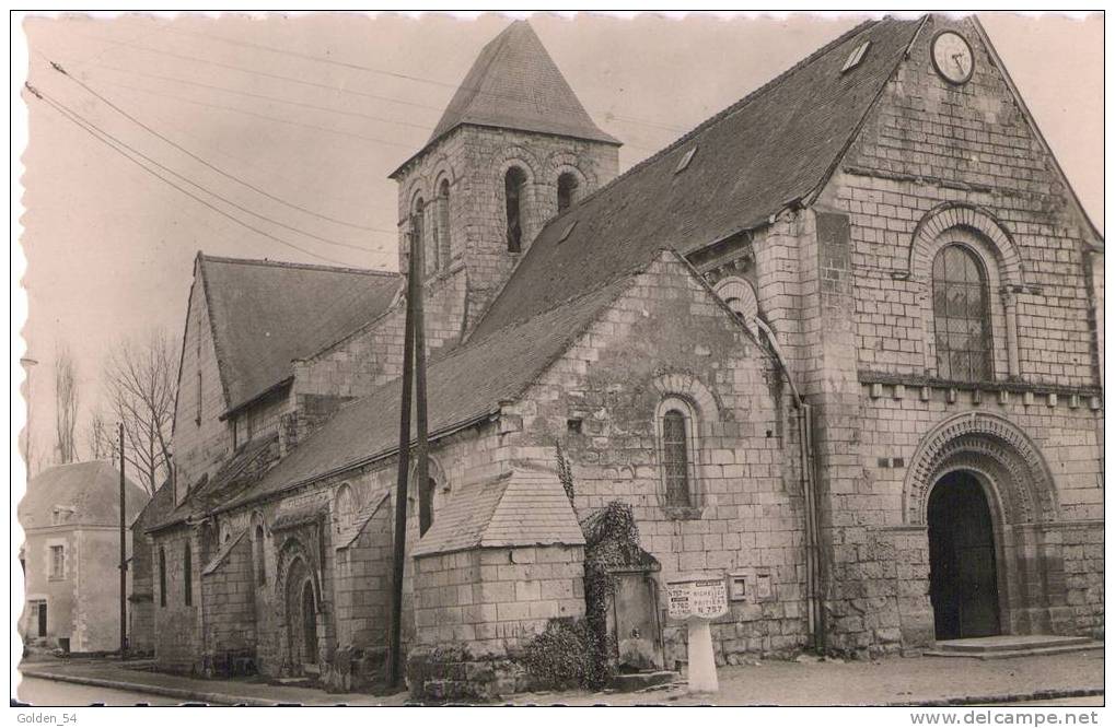 ILE BOUCHARD  SAINT-GILLES (I.-et-L.). L´Eglise St-Gilles (XIe S.). CPSM Petit Format Non écrite En Très Bon état - L'Île-Bouchard