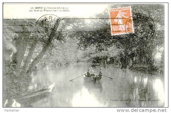 91. BRUNOY ET ENVIRONS ARTISTIQUES. LES BORDS DE L'YERRES DANS LES VALLEES. BARQUE. ANIMATION. - Brunoy