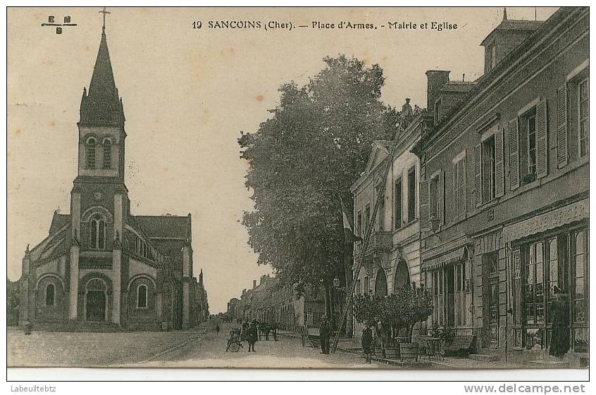 SANCOINS (Cher) - Place D'armes - Mairie Et église - Sancoins