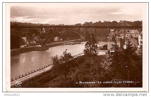 MAYENNE  -  LE VIADUC VU DU CHATEAU - Mayenne