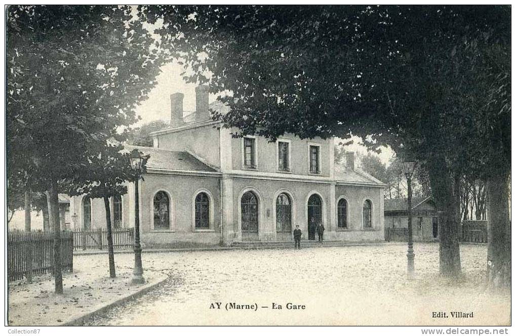 51 - MARNE - AY - LA GARE De CHEMIN De FER - TRAIN - Ay En Champagne