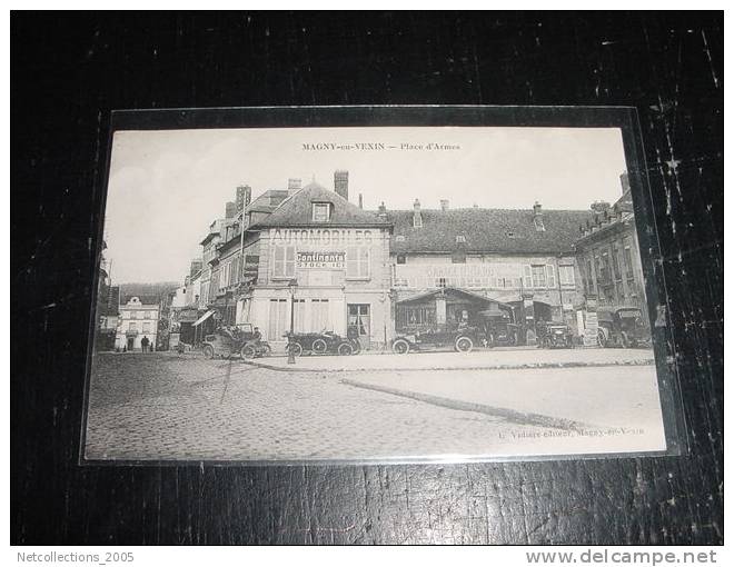 MAGNY-EN-VEXIN PLACE D'ARMES - GARAGE VIARD AUTOMOBILES - 95 VAL D´OISE - Carte Postale De France - Magny En Vexin