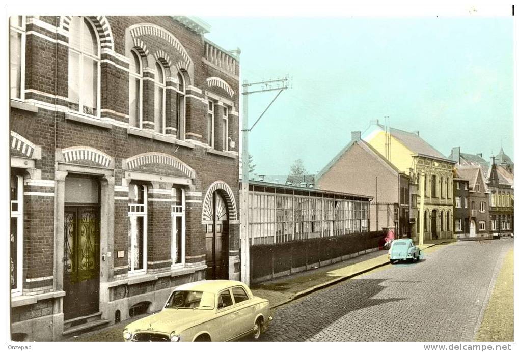 NEDERBRAKEL-Kasteelstraat-Rijksschool (AUTO´s In Straatbeeld) - Brakel