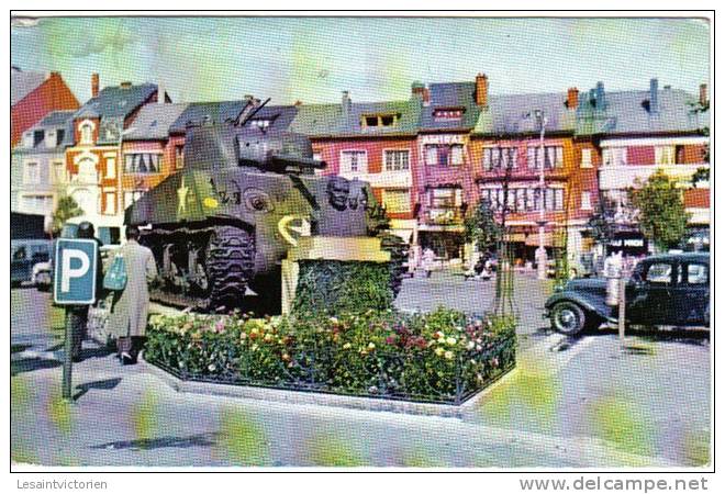 BASTOGNE CHAR SUR LA PLACE MAC AULIFFE - Bastogne