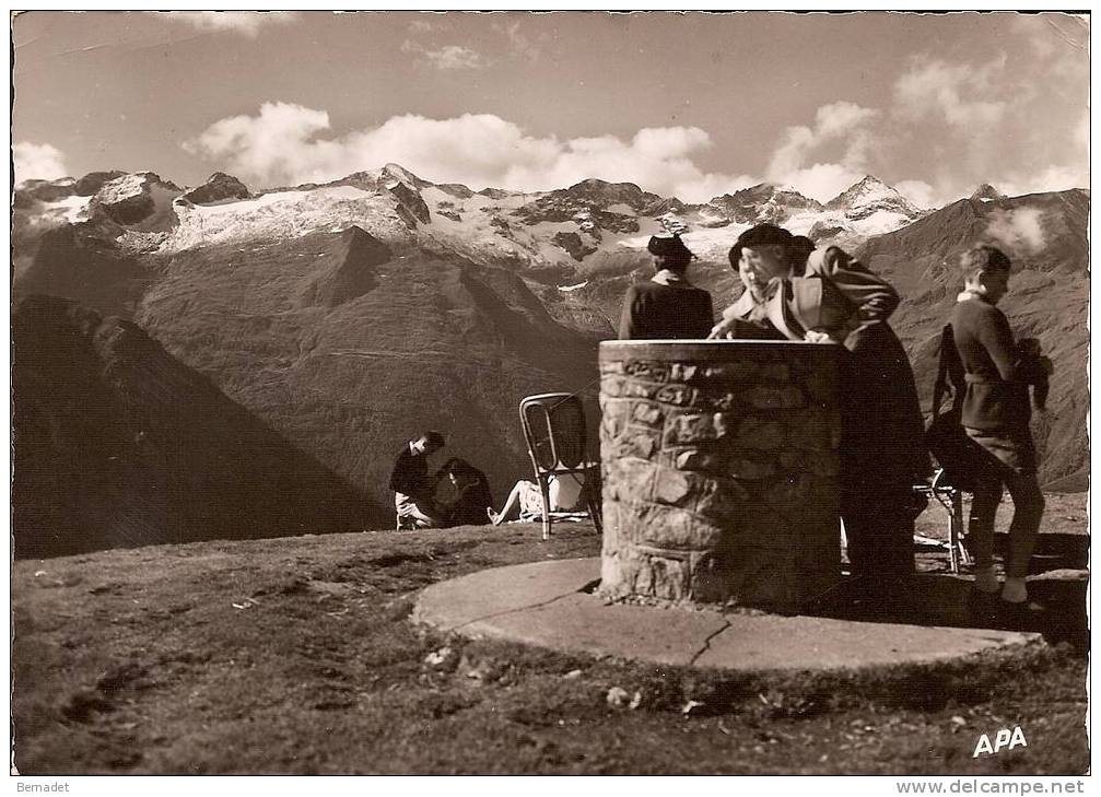 LUCHON SUPERBAGNERES...PYRENEES VUE DE LA TABLE D'ORIENTATION A SUPERBAGNERES - Superbagneres