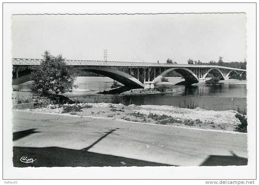 SAINT-SATUR - SAINT-THIBAULT - Le Pont Sur La Loire - Saint-Satur