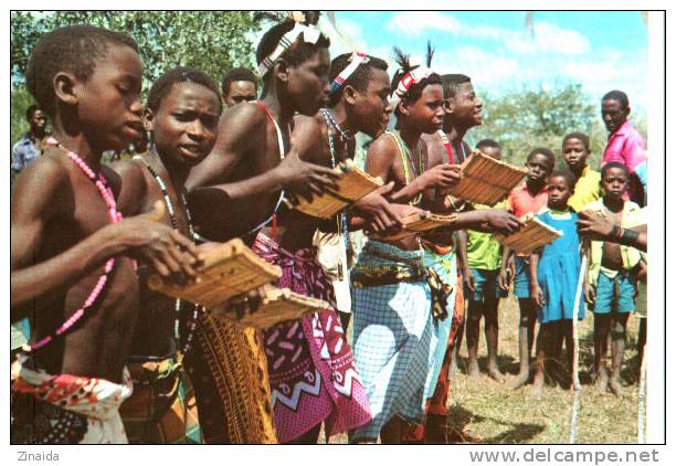 CARTE POSTALE DU KENYA - GIRIAMA DANCERS - Kenya