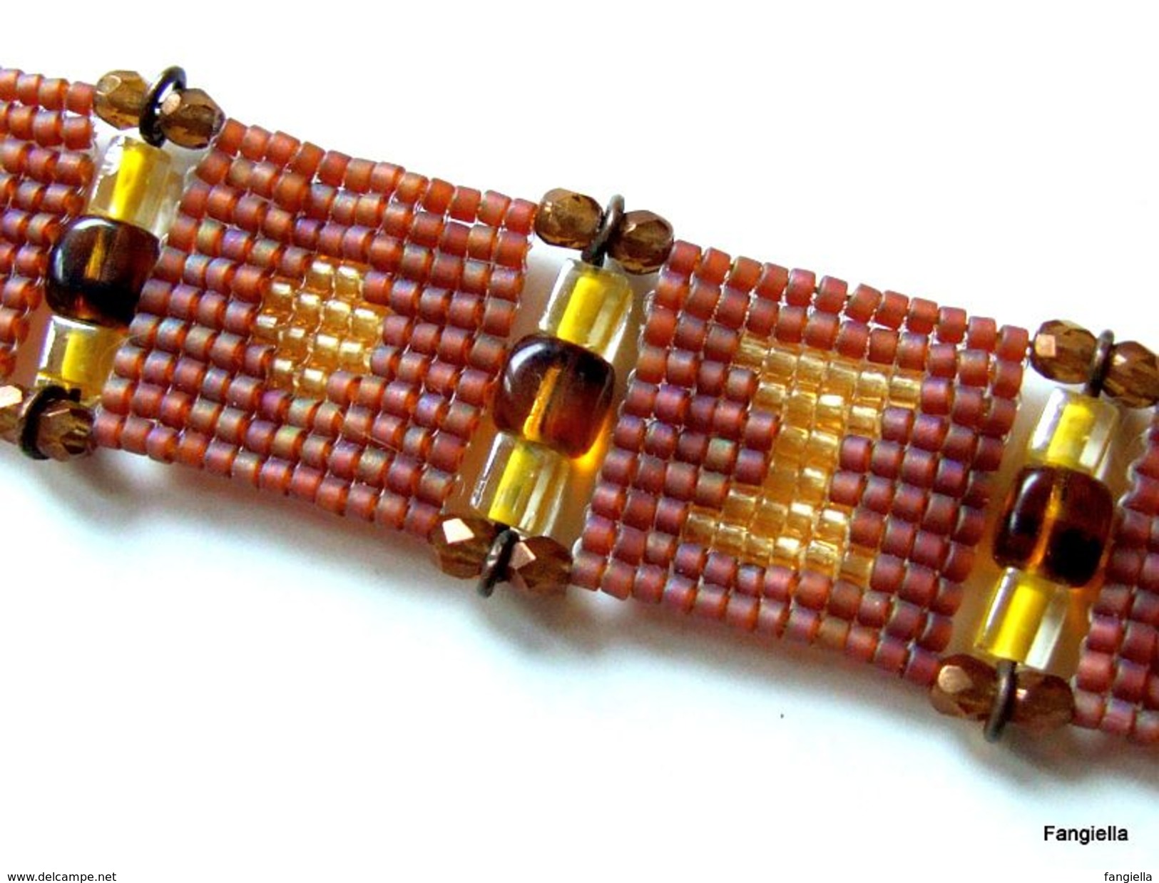 Bracelet Artisanal Lie De Vin Marron Jaune Tissé En Perles Miyuki Delica Et Cristal Tchèque - Armbänder