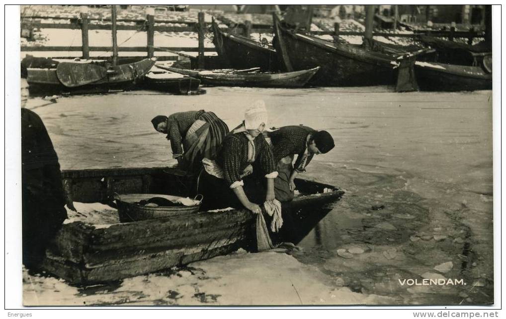 Volendam, Barques, Lavandières - Volendam