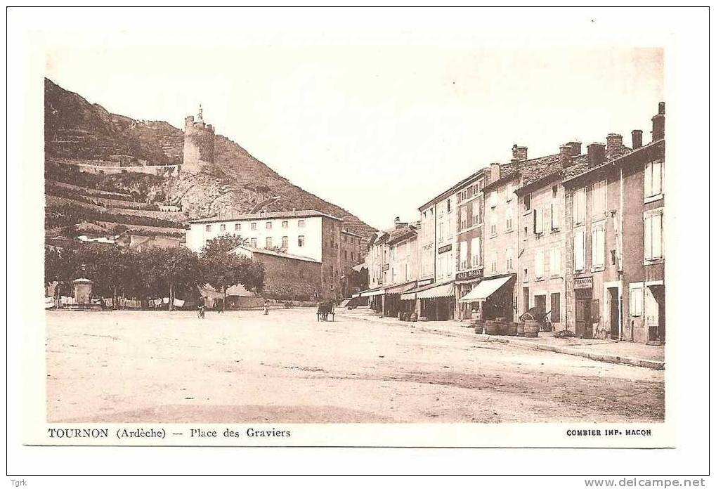 Tournon   La Place Des Graviers - Tournon