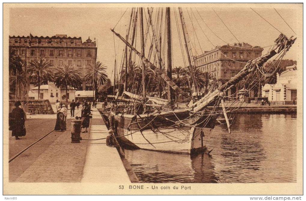 ALGERIE BONE Un Coin Du Port Cpa Animée - Annaba (Bône)