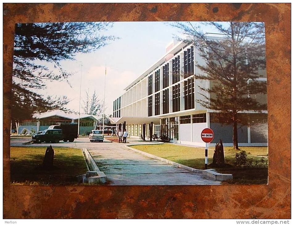 BRUNEI Government Office Building Kuala Belait    Cca 1960´s  EF  D10304 - Brunei