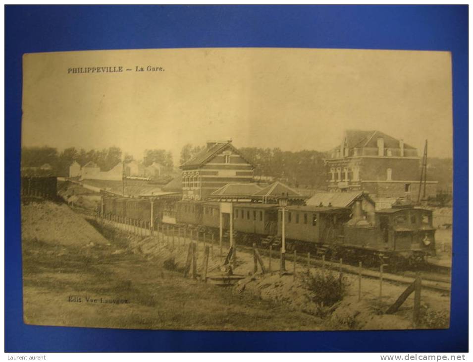 PHILIPPEVILLE - Train En Gare - Philippeville
