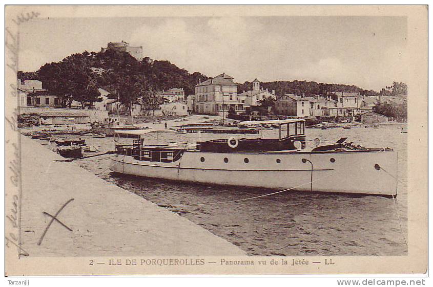 CPA De L'Ile De Porquerolles (Var 83): Panorama Vu De La Jetée - Porquerolles