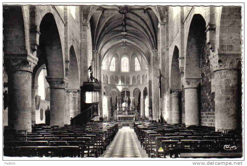 Carte Postale  46.  Beaugency   Intérieur De L'église  Trés Beau Plan - Beaugency