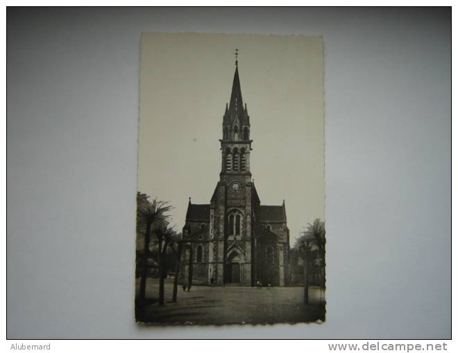 Eglise Du Centre De La Ville. Belle Isle En Terre.c.p.photo 14x9 - Autres & Non Classés