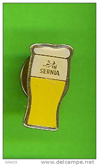 PINs - BADGE - VERRE DE BIÈRE SERNIA - - Bière