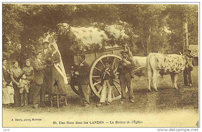 (SCAN.4352)  - LANDES -UNE NOCES -RETOUR DE L'EGLISE- - Huwelijken