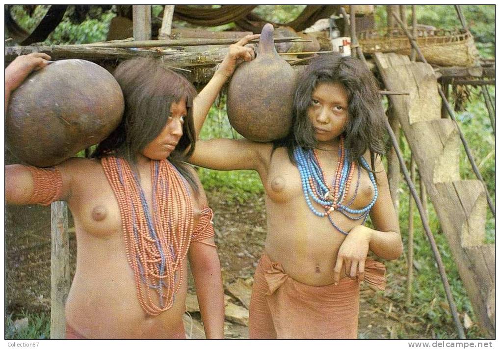 DOM - GUYANE - HAUT OYAPOCK - FEMME INDIENNE OYAMPI  NUE - NUDE - SEIN NU - COLLECTION G. DELABERGERIE à CAYENNE - Other & Unclassified