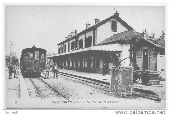 83 // DRAGUIGNAN / LA GARE DU SUD-FRANCE, ND Photo N° 79, Vue Intérieure Animée Avec Train, - Draguignan