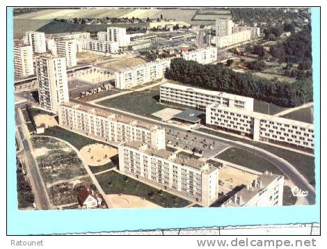 76 - SEINE Mme - MONT SAINT AIGNAN - CPSM 447.80 - éd CIM -  Vue Aérienne Rue Thomas BECKETT - Mont Saint Aignan