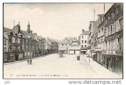 La Ferte Macé La Place Du Marché Cpa Bon état - La Ferte Mace