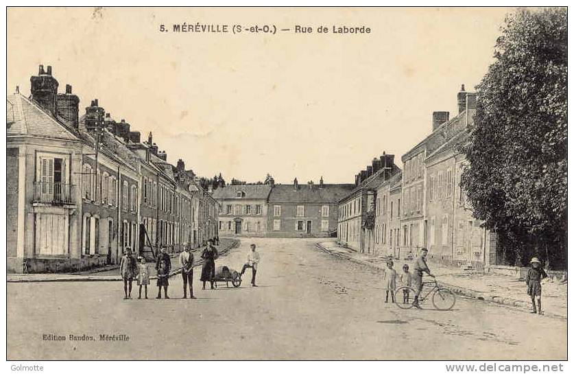MEREVILLE (S ET O) RUE DE LABORDE ; CARTE ANIMEE - Mereville