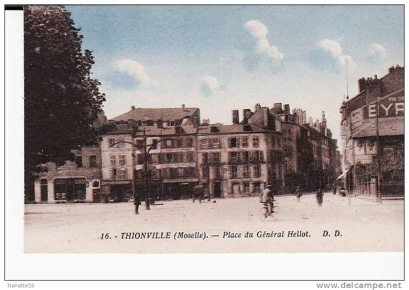 57 THIONVILLE Place Du Général Hellot  Animée + Nombreux Commerces + Cycliste N° 16 - Thionville