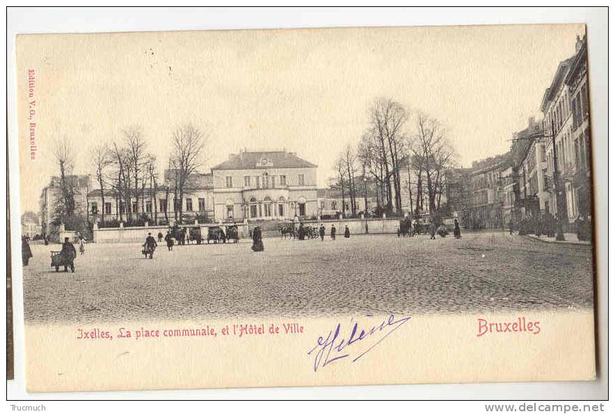 C2491 - IXELLES - La Place Communale Et L' Hôtel De Ville - Ixelles - Elsene