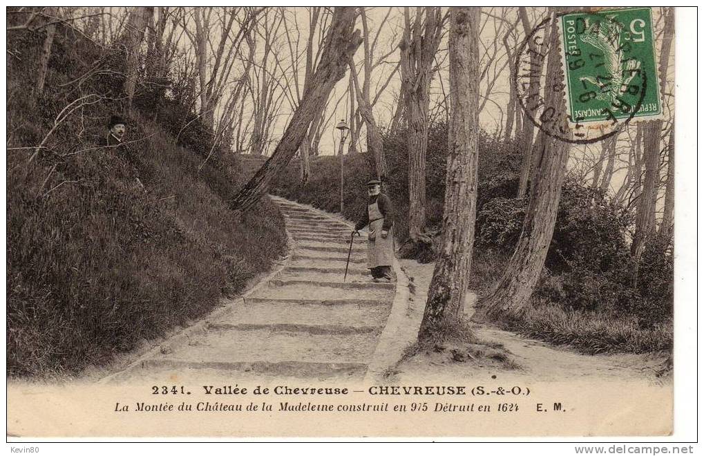 78 CHEVREUSE La Montée Du Château De La Madeleine Construit En 975 Détruit En 1624 Cpa Animée - Chevreuse