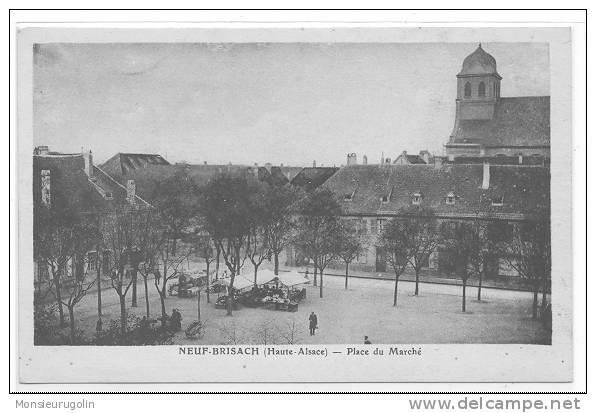 68 )FL) NEUF BRISACH, Place Du Marché,  J Kuntz édit, (marché En Petit Plan) - Neuf Brisach