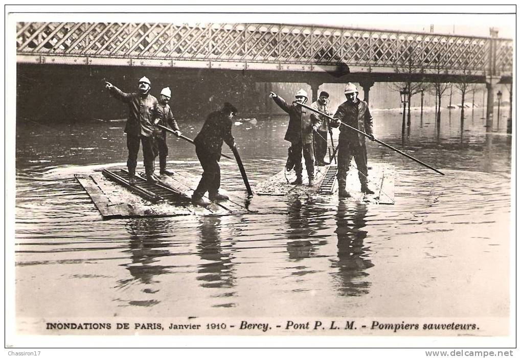 75 - Inondations De PARIS, Janvier 1910 - BERCY- Pont P. L. M. - POMPIERS Sauveteurs - Feuerwehr