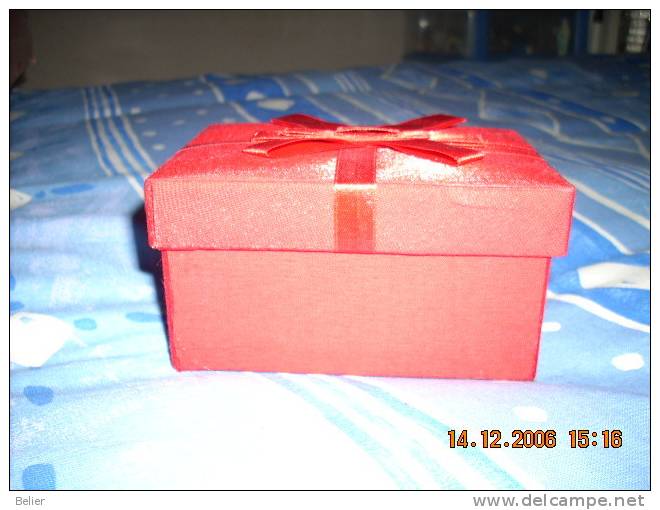 BOITE ROUGE - Boxes