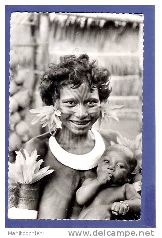 PAPOUASIE MAMAN PAPOUE ET SON ENFANT - Papua Nueva Guinea