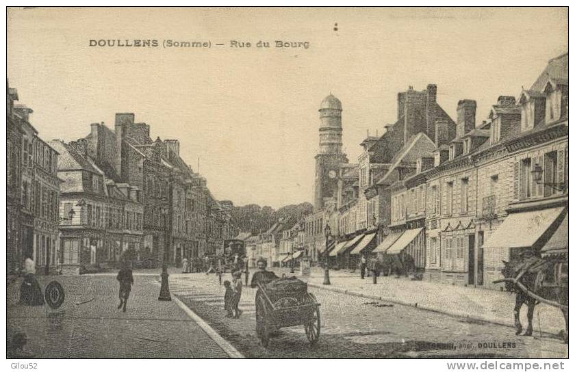 80 -- DOULLENS --- Rue Du Bourg --- - Doullens