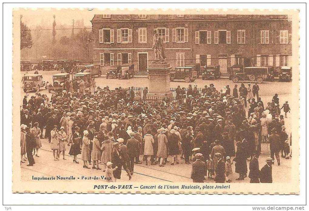 Pont De Vaux   Concert De L'union Musicale Place Joubert   Trés Animée - Pont-de-Vaux