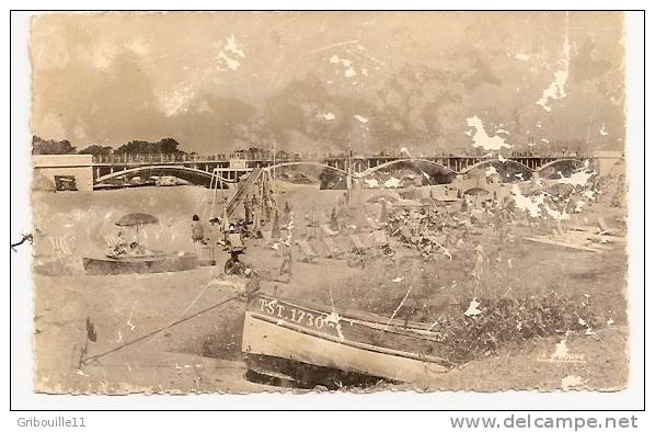 SAINT AYGULF  -  LA PLAGE   -    Editeur: LA CIGOGNE  N° 83. 061. 50. - Saint-Aygulf