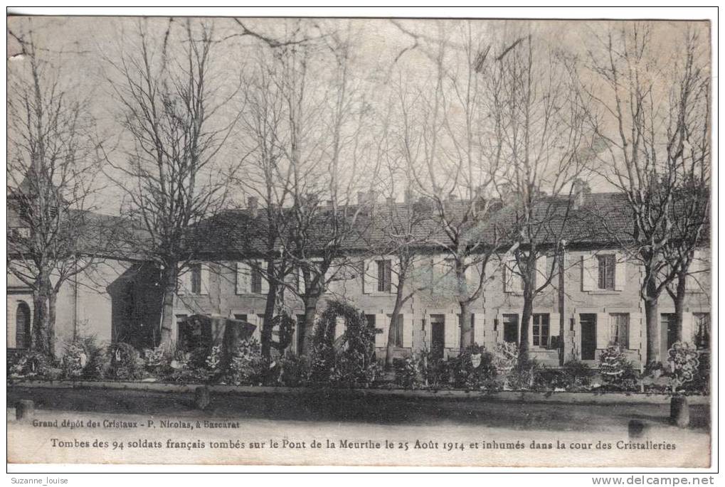 CPA - Baccarat  - Tombes Des 94 Soldats Tombés Sur Le Pont De La Meurthe Le 25 Août 1914 Et Inhumés Dans La Cour ... - Baccarat