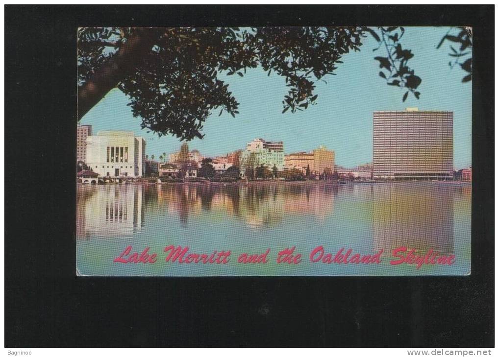 OAKLAND Postcard USA - Oakland