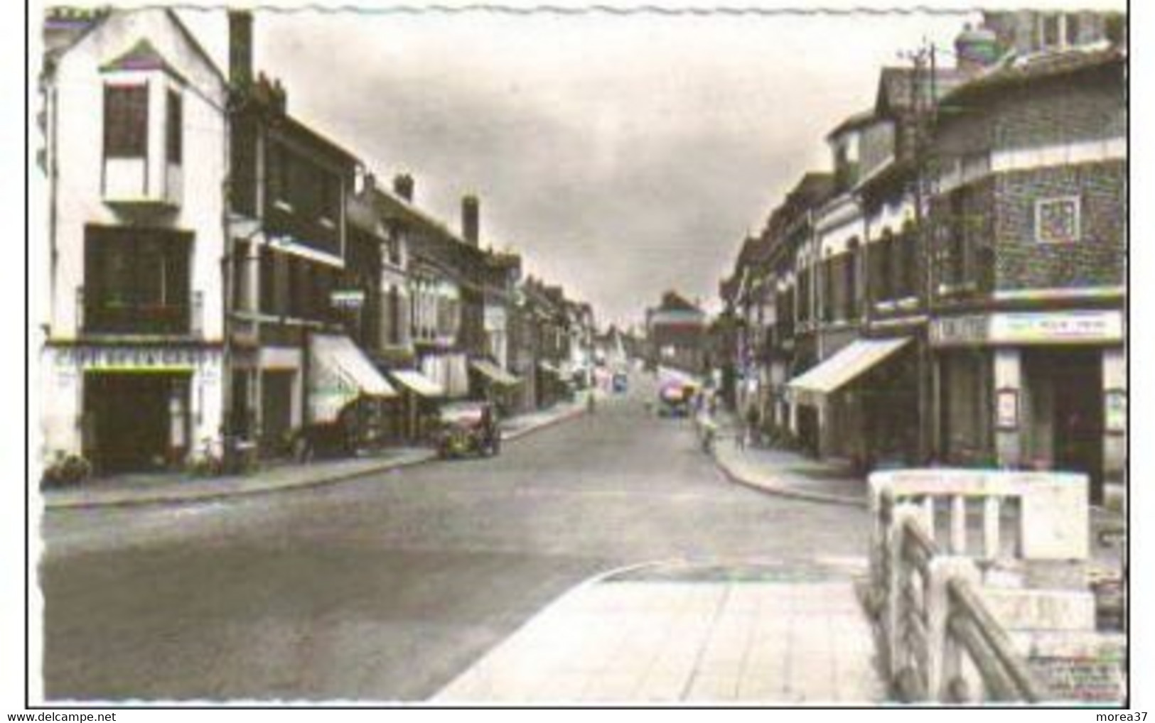 CHAUNY   La Rue De La Chaussée - Chauny