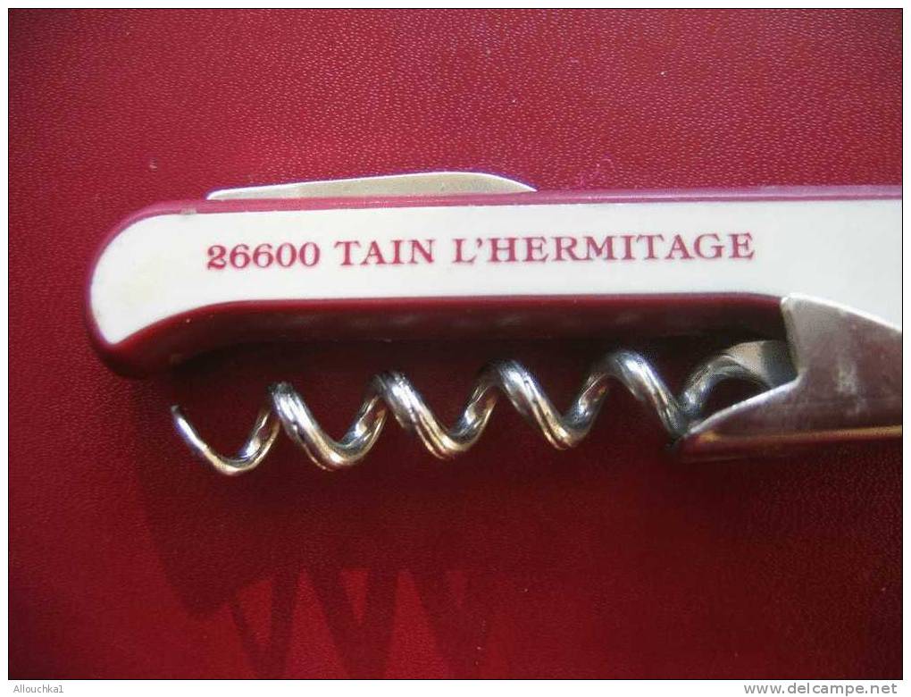 COUTEAU KNIFE TIRE BOUCHON  DECAPSULEUR  DE TAIN L' HERMITAGE 26600 DANS LA DROME - Apri-bottiglie/levacapsule