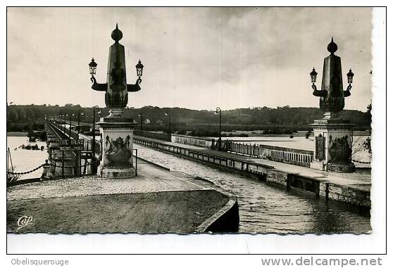 45 BRIARE LE PONT CANAL N ° 2004 VERS 1955/60 - Briare