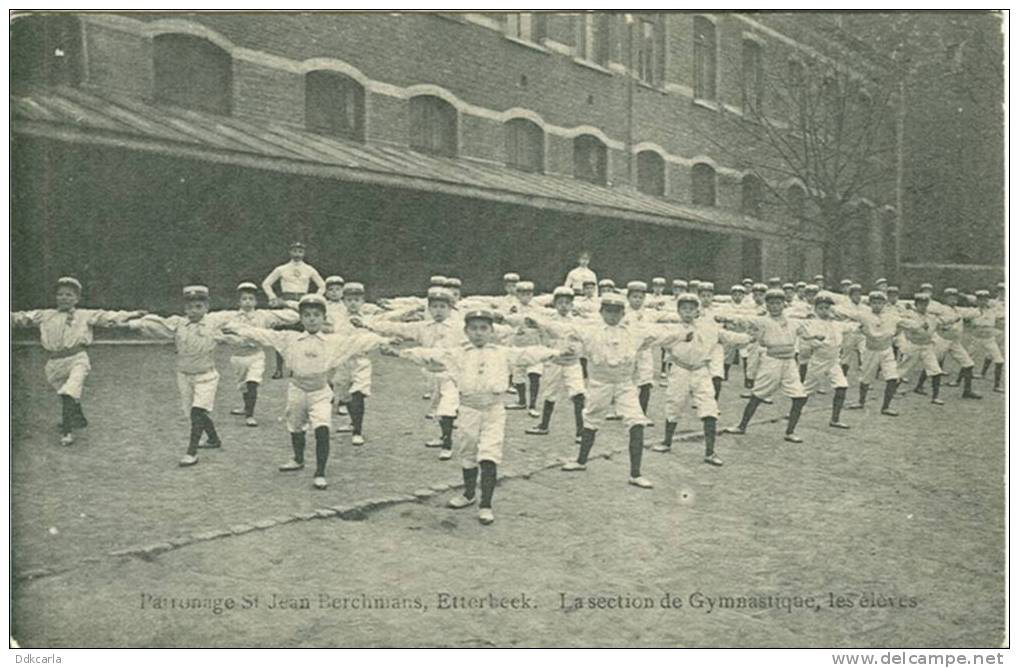 Etterbeek - Patronage St-Jean Berchmans - La Section De Gymnastique, Les élèves - Etterbeek