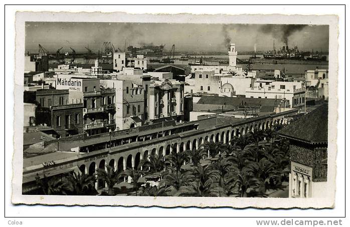 Casablanca La Kisaréa Du Boulevard Du 4° Zouaves Et La Douane - Autres & Non Classés