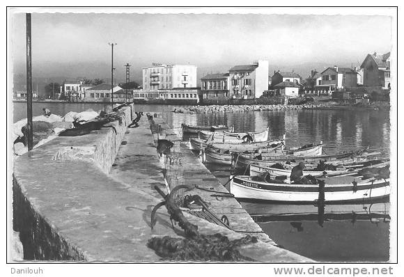 83/FL/ LA SEYNE SUR MER / Le Port De St Elme, CPSM N° 3 Ed Du Globe - La Seyne-sur-Mer