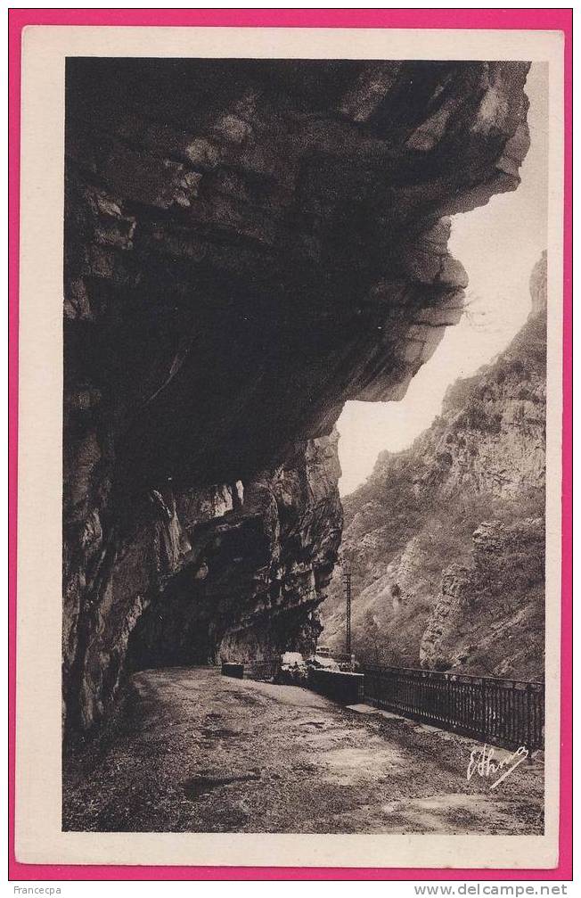 06-275 - ALPES MARITIMES - Le Saut Du Loup - Le Passage De La Route Dans Les Gorges - Autres & Non Classés