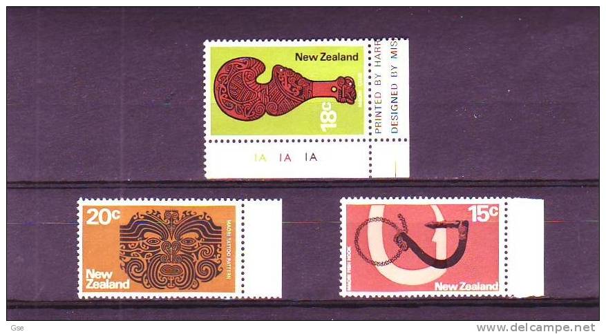 NUOVA ZELANDA 1971 -  Yvert 527/9** - Arte Indigena - Nuovi