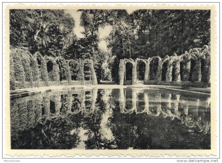 Beloeil. Château. Le Bassin Des Dames. Kasteel. Het "bassin Des Dames". - Beloeil