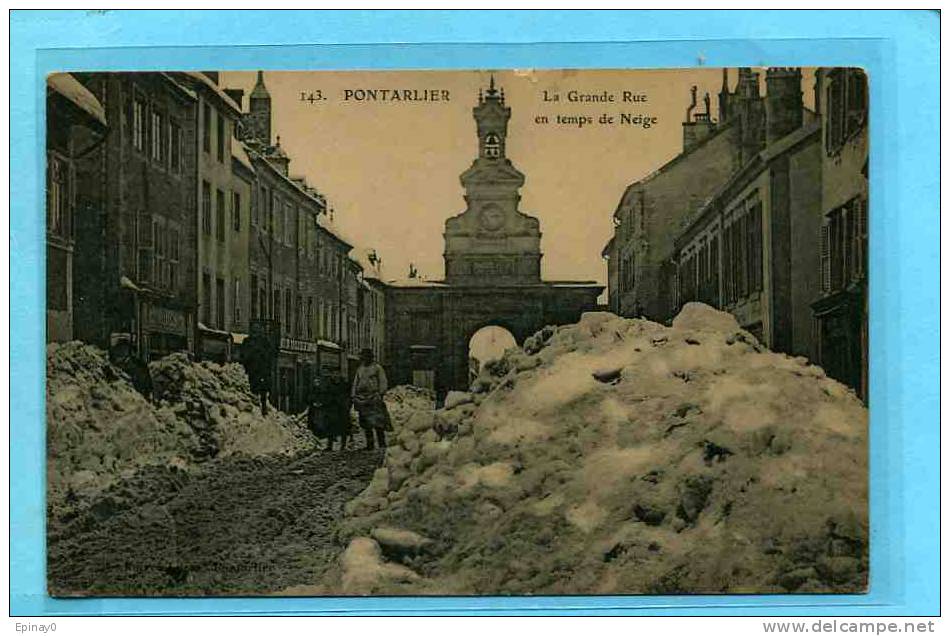 B - 25 - PONTARLIER - La Grande Rue Sous La Neige - Pontarlier